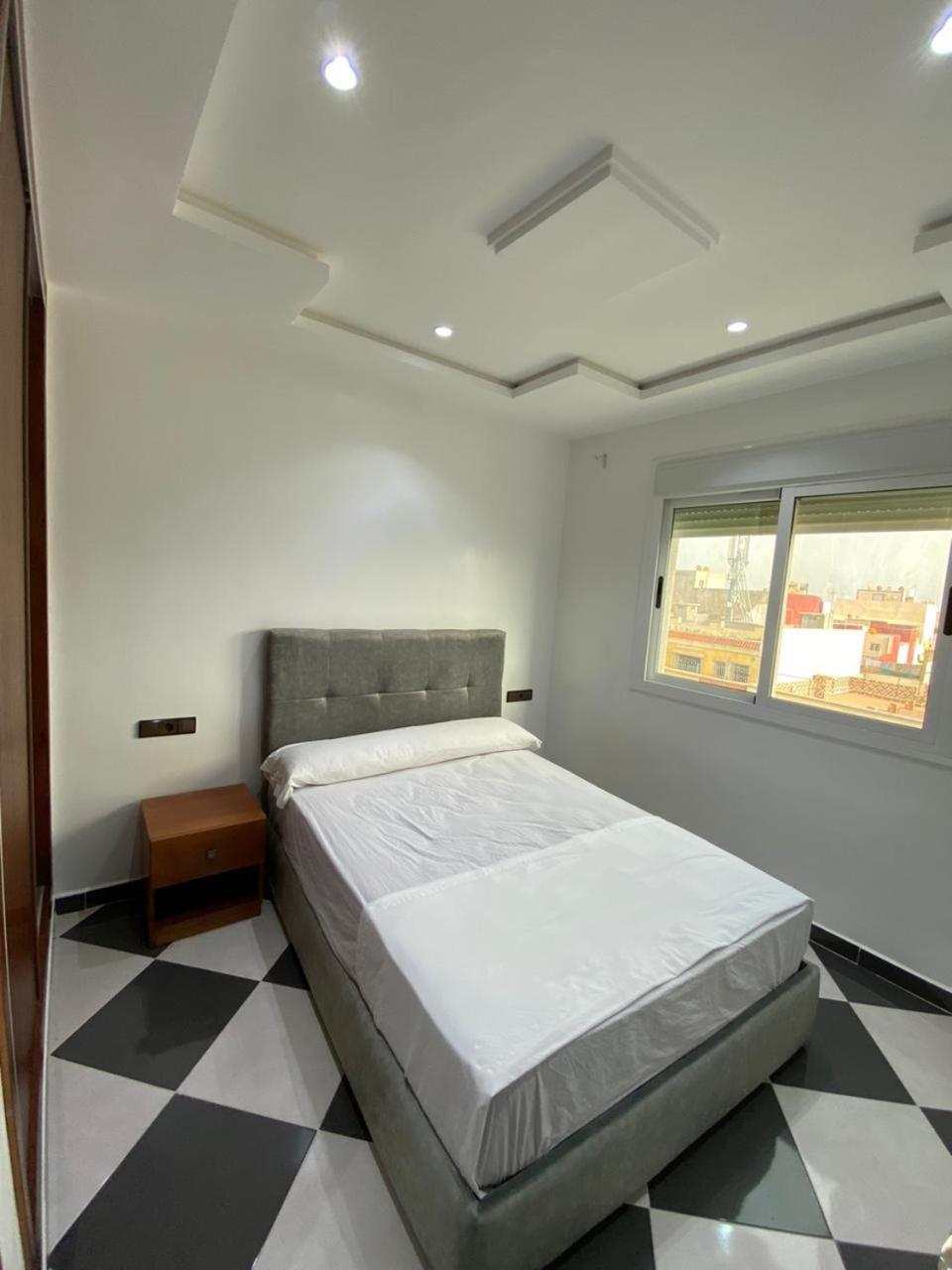 Dina Apartments Фнидек Екстериор снимка