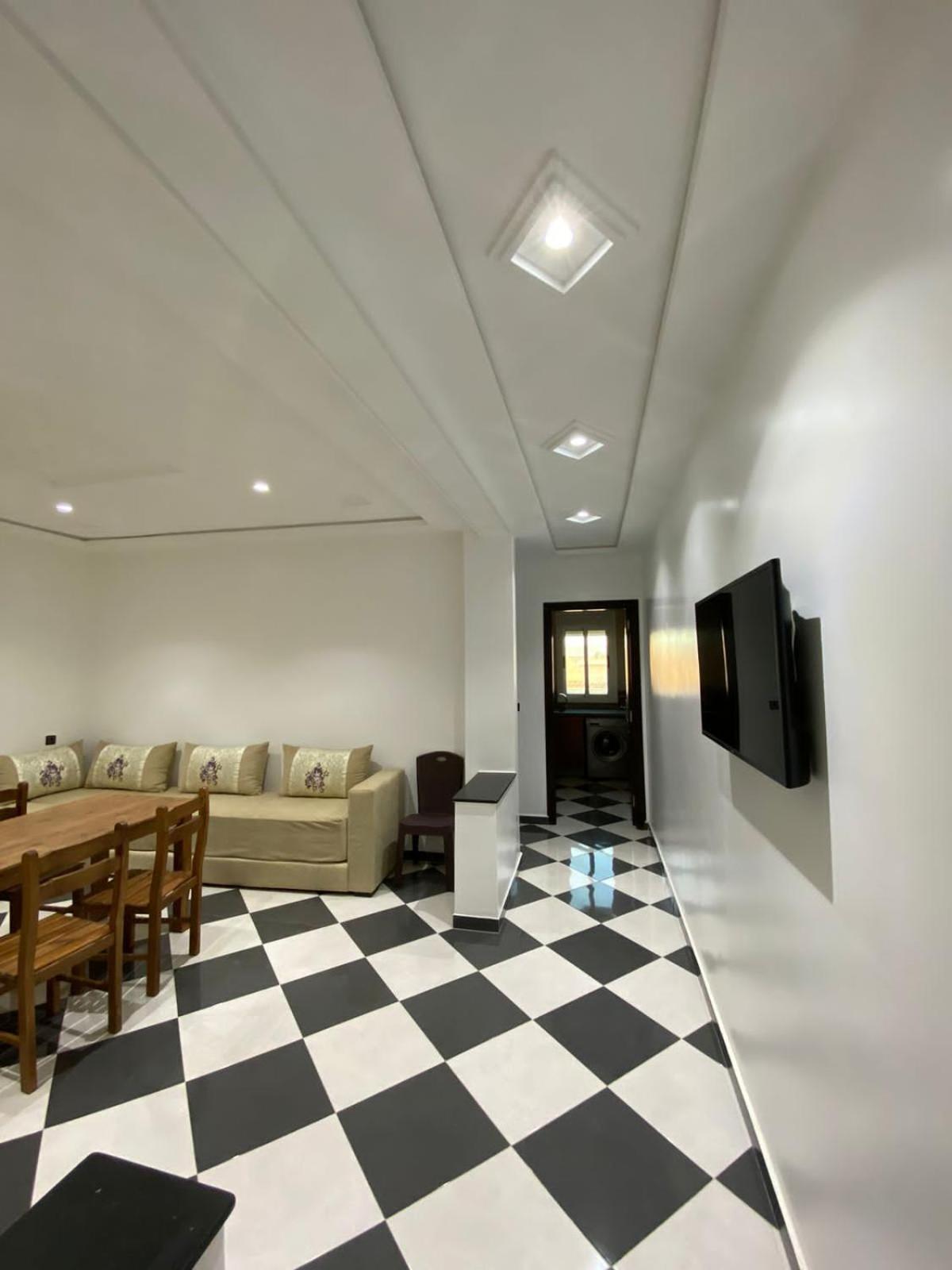 Dina Apartments Фнидек Екстериор снимка