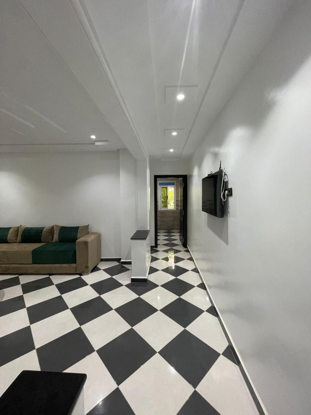 Dina Apartments Фнидек Екстериор снимка