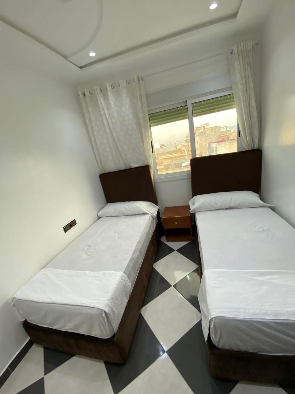 Dina Apartments Фнидек Екстериор снимка