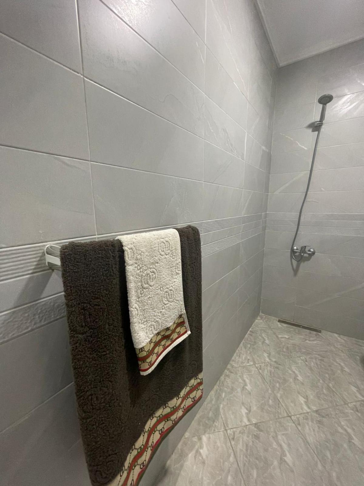 Dina Apartments Фнидек Екстериор снимка