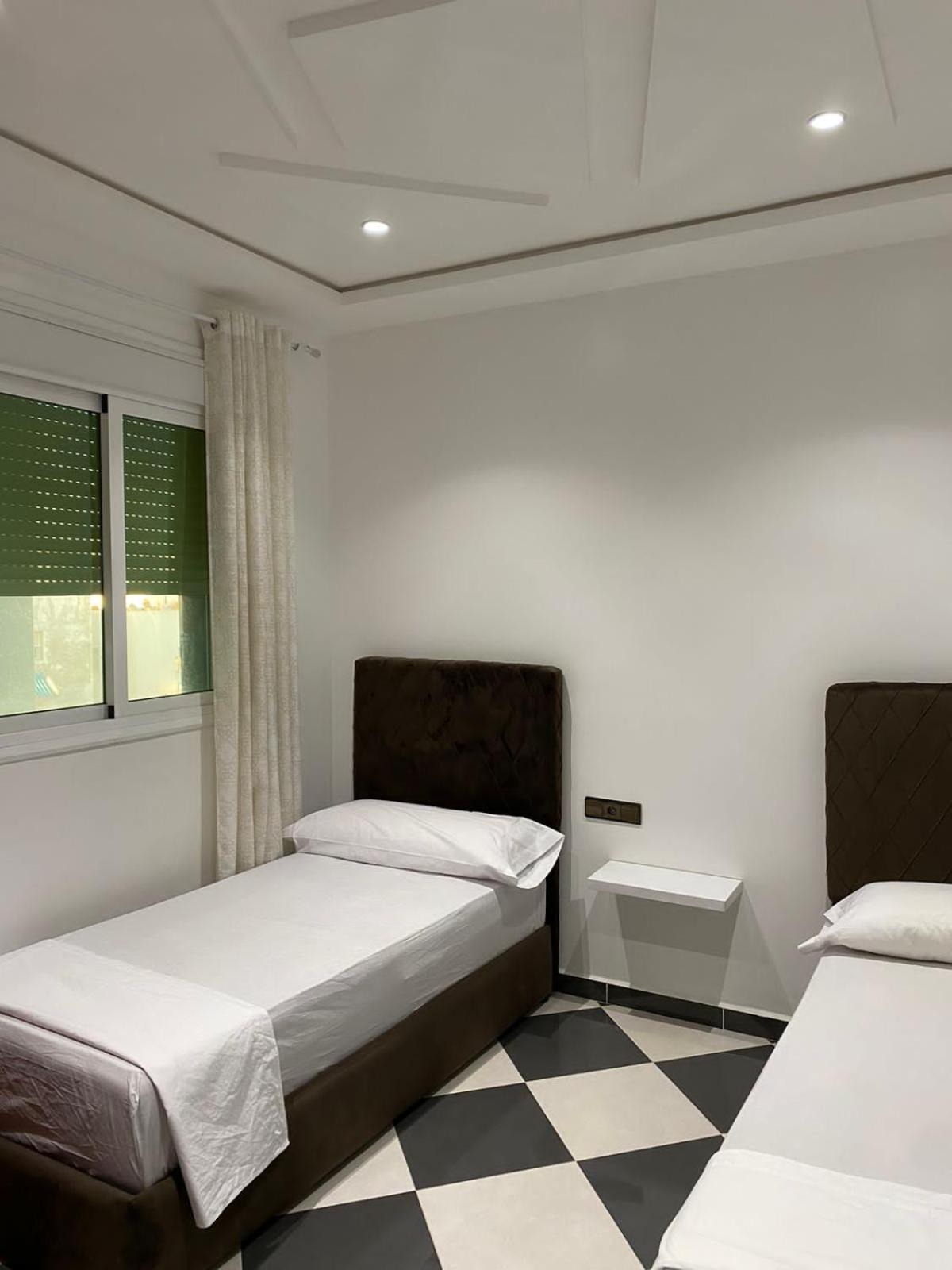 Dina Apartments Фнидек Екстериор снимка