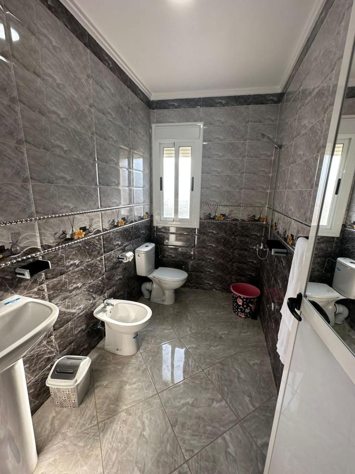 Dina Apartments Фнидек Екстериор снимка