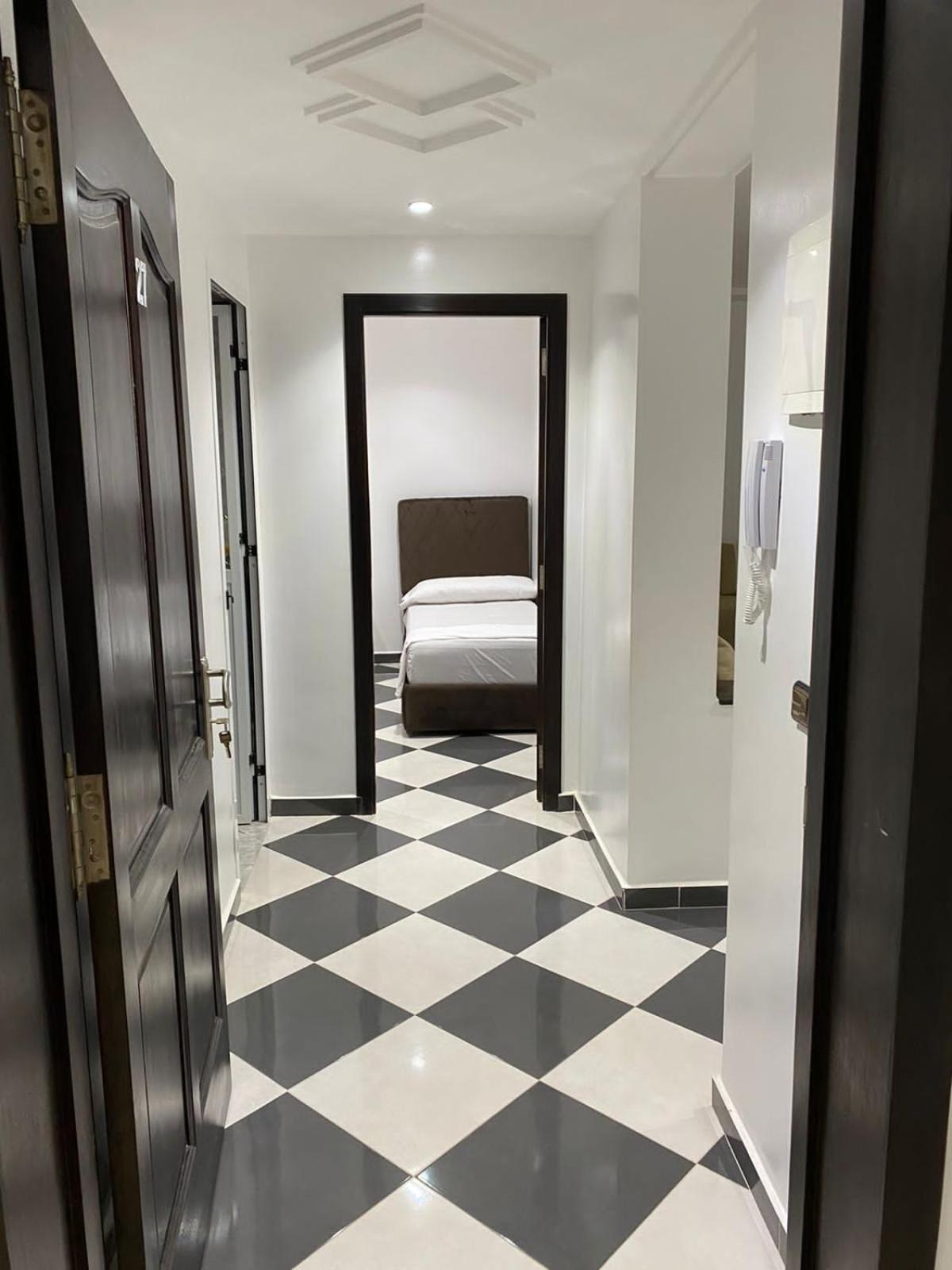 Dina Apartments Фнидек Екстериор снимка