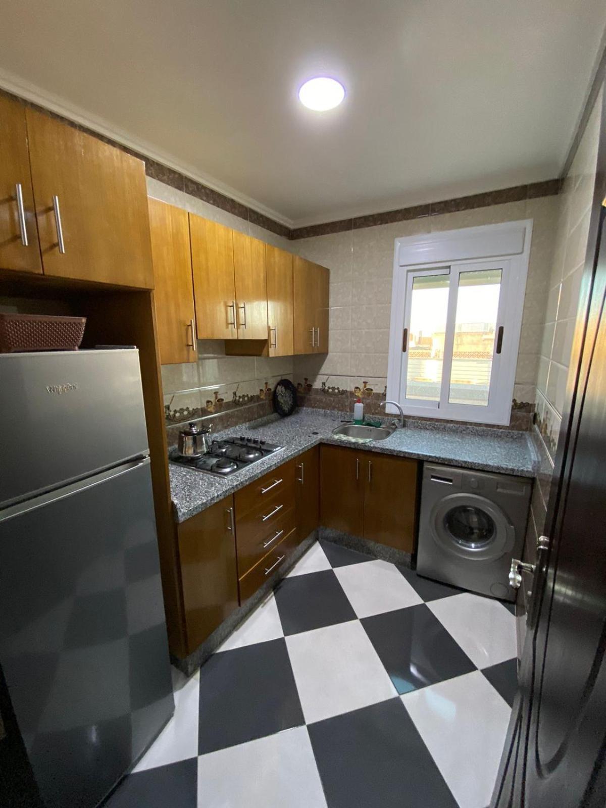 Dina Apartments Фнидек Екстериор снимка