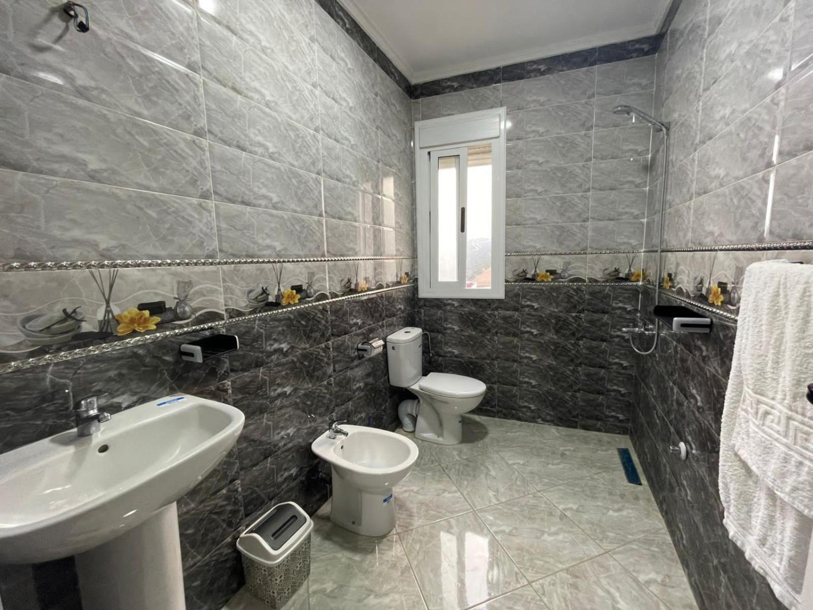 Dina Apartments Фнидек Екстериор снимка