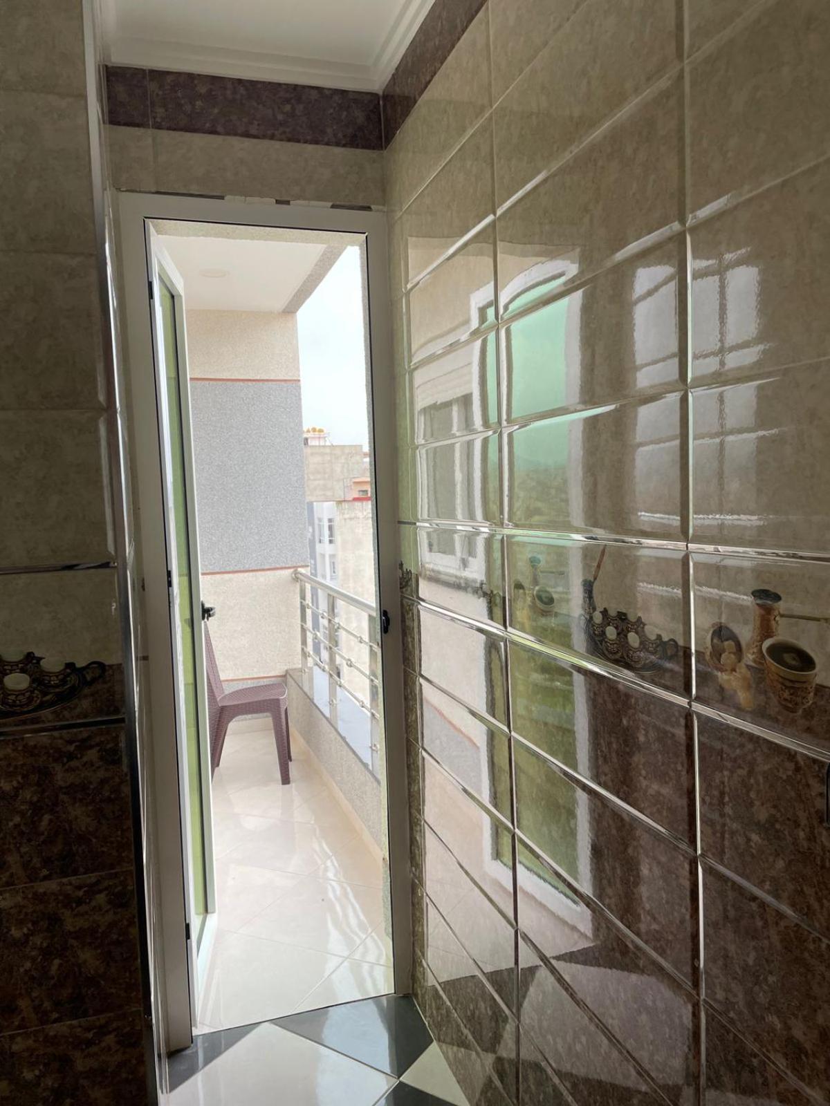 Dina Apartments Фнидек Екстериор снимка